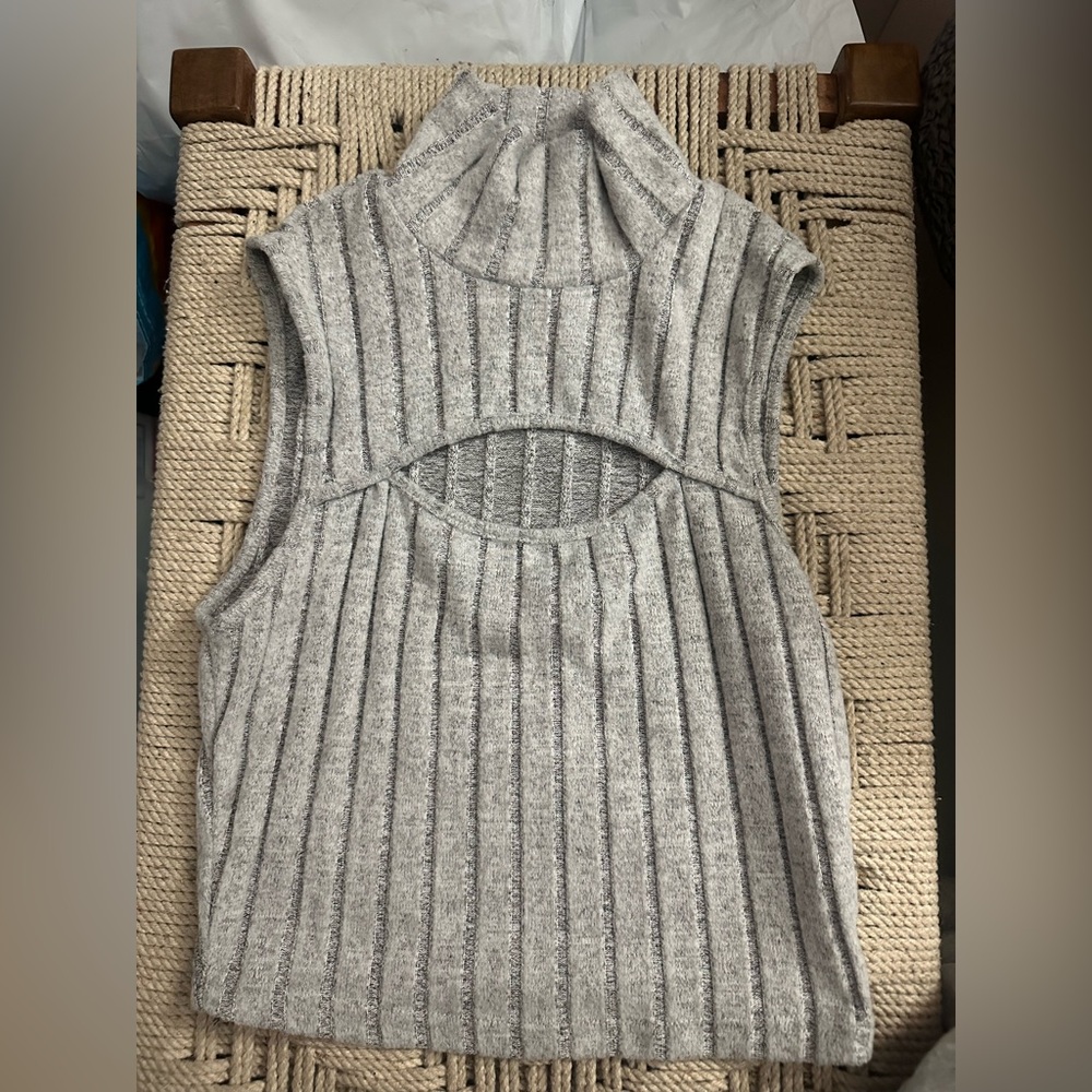 High Neck Sleeveless Shirt